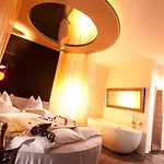 호텔 Maiers Kuschelhotel Loipersdorf - Adults Only 4*